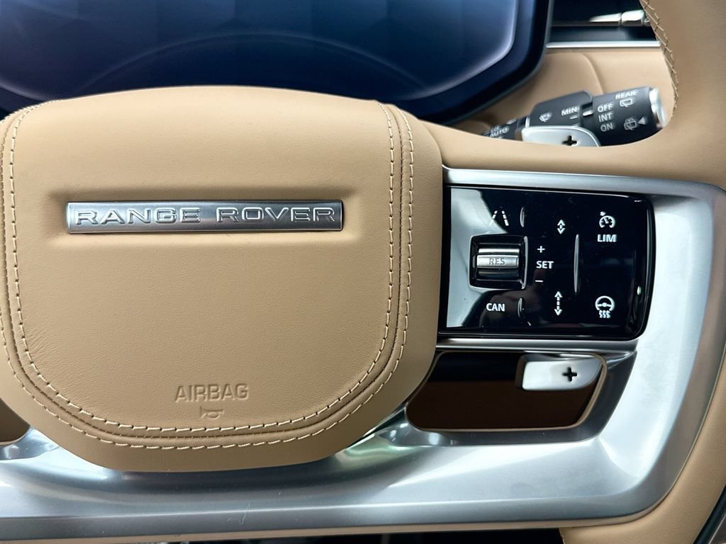 New 2026 Land Rover Range Rover Long Wheelbase SE AWD/4WD image 12