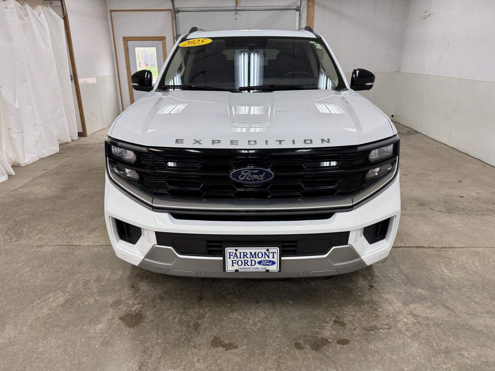 Used 2025 Ford Expedition Max Platinum AWD/4WD image 8