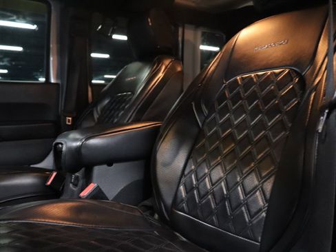 Used 2016 Jeep Wrangler Unlimited Sahara image 11