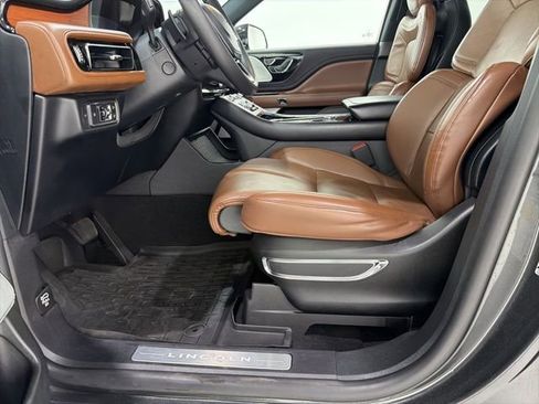 Used 2020 Lincoln Aviator Reserve w/ Equipment Group 201A AWD/4WD image 14