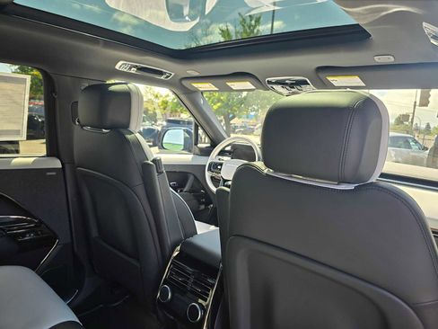 New 2026 Land Rover Range Rover Sport Dynamic SE AWD/4WD image 15