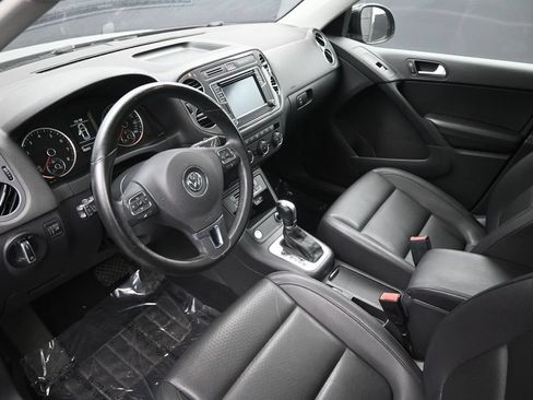 Used 2017 Volkswagen Tiguan Wolfsburg Edition FWD image 20