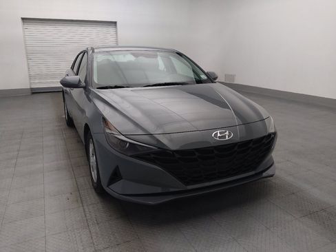 Used 2023 Hyundai Elantra SE FWD image 14