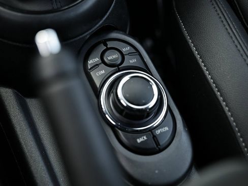 Used 2023 MINI Cooper S image 40