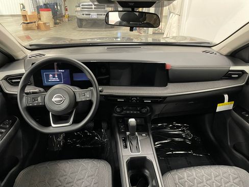 New 2026 Nissan Kicks SV w/ SV Premium Package AWD/4WD image 8