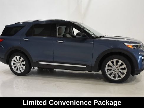 Used 2021 Ford Explorer Limited w/ Equipment Group 301A AWD/4WD image 3