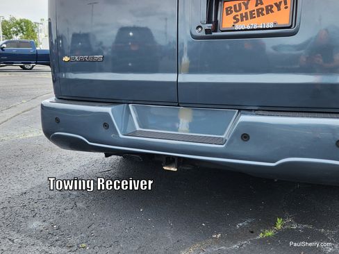 Used 2024 Chevrolet Express 2500 w/ Driver Convenience Package RWD image 17