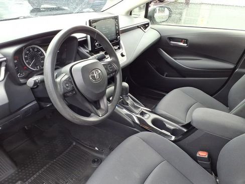 Used 2021 Toyota Corolla LE FWD image 10