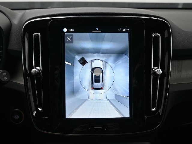 New 2026 Volvo XC40 B5 Plus w/ Protection Package Premier AWD/4WD image 20