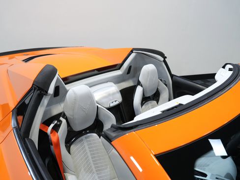 Used 2023 Chevrolet Corvette Stingray Premium Conv w/ Z51 Performance Package image 17