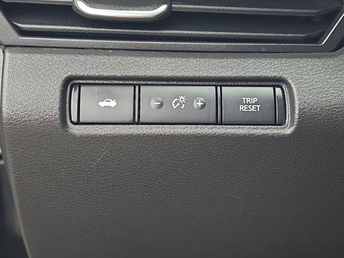 Used 2023 Nissan Altima 2.5 SR w/ SR Premium Package FWD image 25