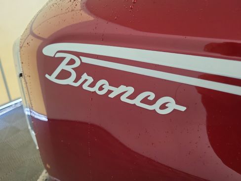 New 2025 Ford Bronco Heritage Edition image 5