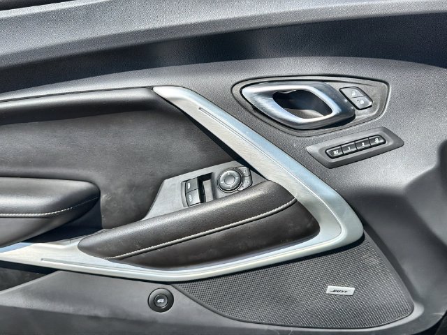 Used 2022 Chevrolet Camaro LT RWD image 13