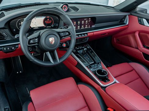 Used 2025 Porsche 911 Carrera GTS image 31