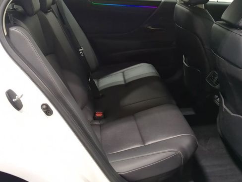 Used 2022 Lexus ES 300h w/ Premium Package image 27