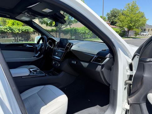 Used 2019 Mercedes-Benz GLS 450 4MATIC image 30