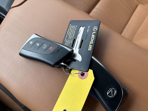 Used 2019 Lexus ES 350 w/ Accessory Package 2 FWD image 28
