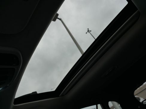 Certified 2025 Subaru Outback Limited image 32