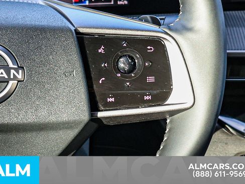 Certified 2025 Nissan Murano SV image 32