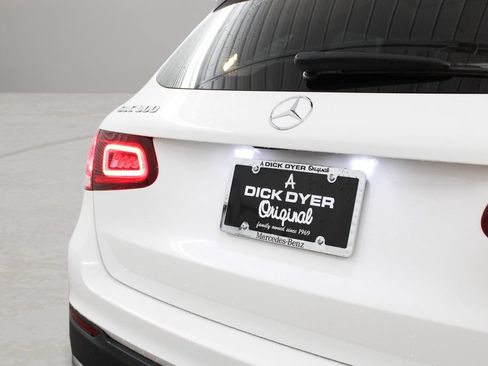 Used 2022 Mercedes-Benz GLC 300 image 32