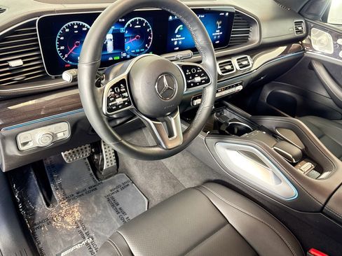 Certified 2023 Mercedes-Benz GLS 450 4MATIC image 9