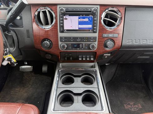 Used 2011 Ford F250 King Ranch w/ King Ranch w/Chrome Pkg AWD/4WD image 11