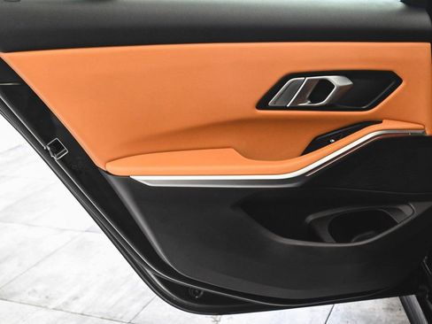 Used 2022 BMW 330i xDrive 330i xDrive w/ M Sport Package image 10