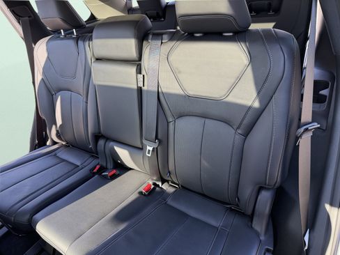 Used 2025 INFINITI QX60 Luxe image 28