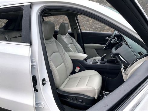 Used 2023 Cadillac XT4 Premium Luxury w/ Cold Weather Package image 7