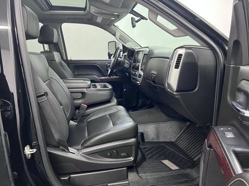 Used 2019 GMC Sierra 3500 SLT w/ Suspension Package, Off-Road AWD/4WD image 24