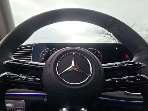 Used 2026 Mercedes-Benz GLS 450 4MATIC image 31