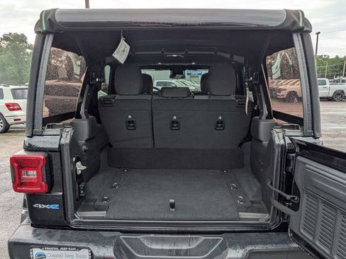 New 2024 Jeep Wrangler Unlimited Sahara AWD/4WD image 13
