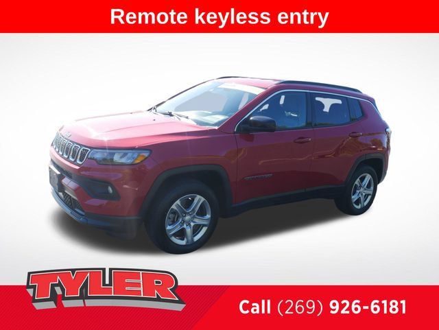 Used 2024 Jeep Compass Latitude AWD/4WD image 3