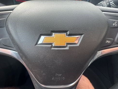 Used 2018 Chevrolet Equinox LT w/ LPO, Cargo Package FWD image 20