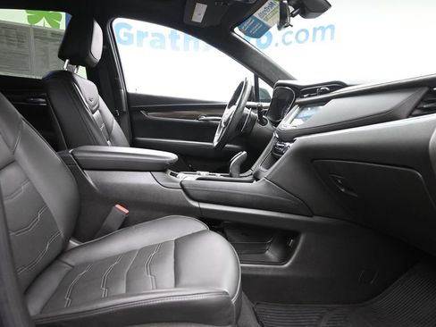 Used 2023 Cadillac XT5 Sportv w/ Platinum Package AWD/4WD image 9