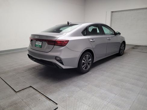 Used 2024 Kia Forte LXS w/ LXS Technology Package image 9