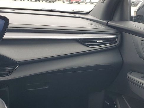 Used 2025 Buick Enclave Sport Touring image 26