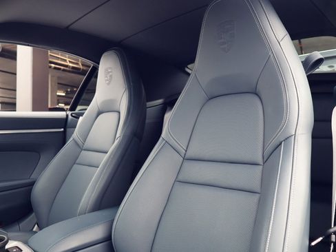 Certified 2023 Porsche 911 Carrera 4S image 5