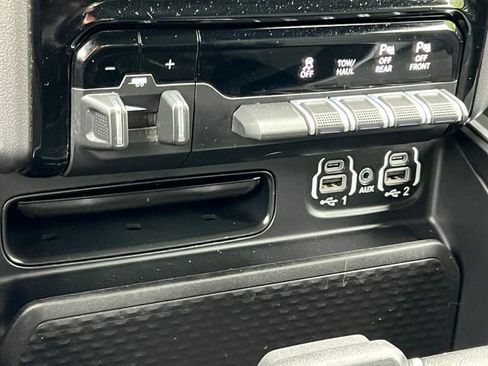 Used 2023 RAM 1500 Big Horn AWD/4WD image 29