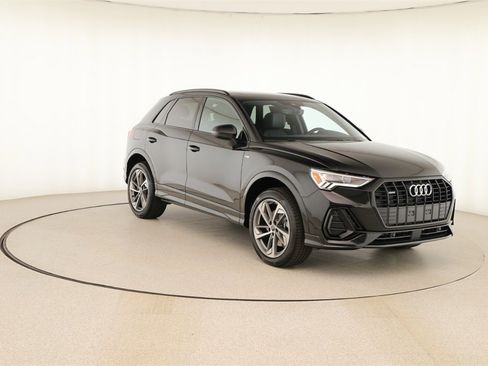 New 2025 Audi Q3 2.0T Premium image 10