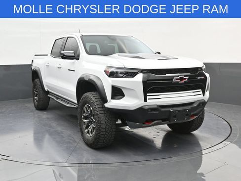 Used 2024 Chevrolet Colorado ZR2 w/ Technology Package AWD/4WD image 1