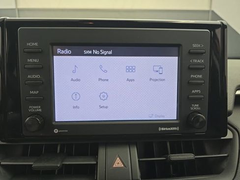 Used 2020 Toyota RAV4 XLE w/ Convenience Package FWD image 31