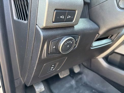 Used 2017 Ford F150 Raptor w/ Equipment Group 802A Luxury AWD/4WD image 18
