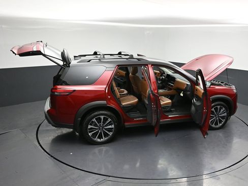 New 2026 Nissan Pathfinder Platinum AWD/4WD image 34