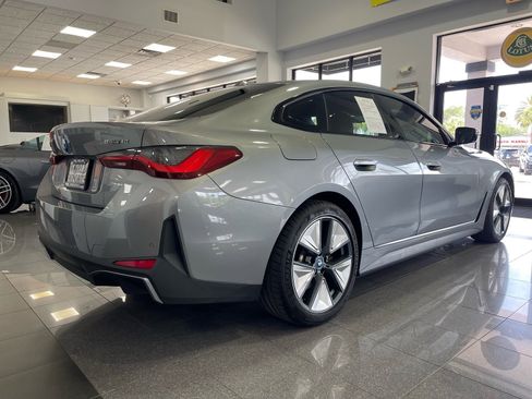 Used 2022 BMW i4 eDrive40 RWD image 5