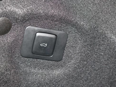 Used 2020 Lincoln MKZ Reserve w/ Elements Package image 90