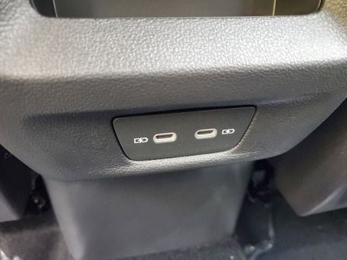 New 2026 Volkswagen Tiguan SE R-Line FWD image 12