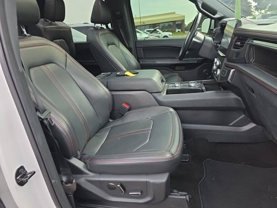 Used 2023 Ford Expedition Limited AWD/4WD image 7