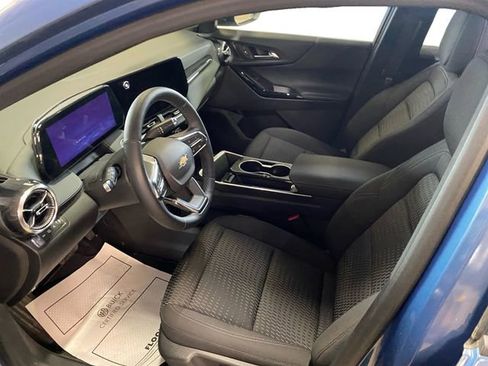 Certified 2025 Chevrolet Equinox LT w/ Safety and Technology Package image 13