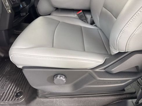 New 2026 Ford F250 XL w/ XL Chrome Package image 15